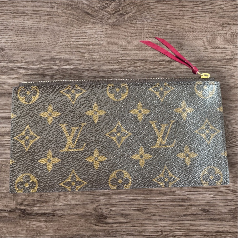 LOUIS VUITTON Monogram Felicie Wallet Zippered Insert - Picture 2 of 6